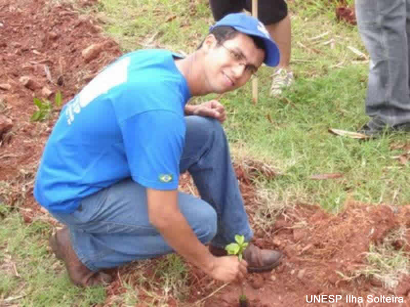 plantio_arvores_20set09 (1).jpg